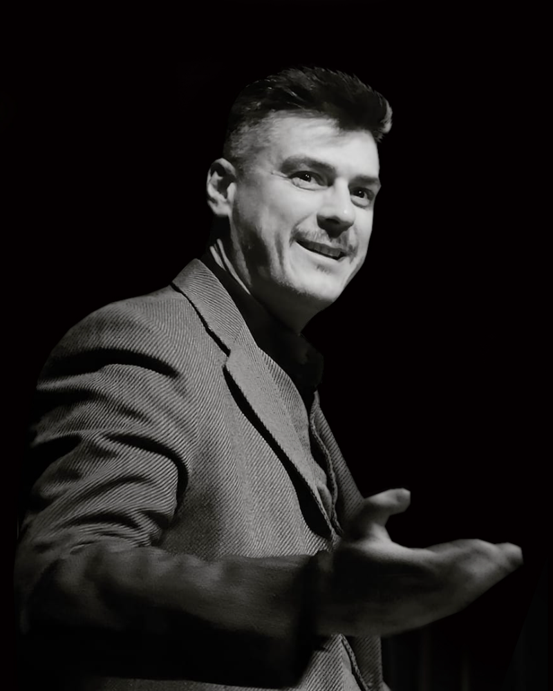 Gigi Simeoni, docente di Fumettista