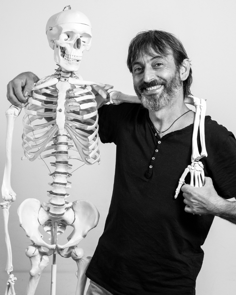 Andrea Iula, docente di Scultore - illustratore
